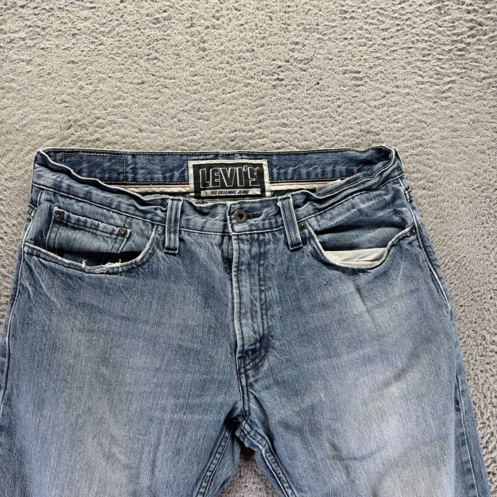 Levis before purchasing